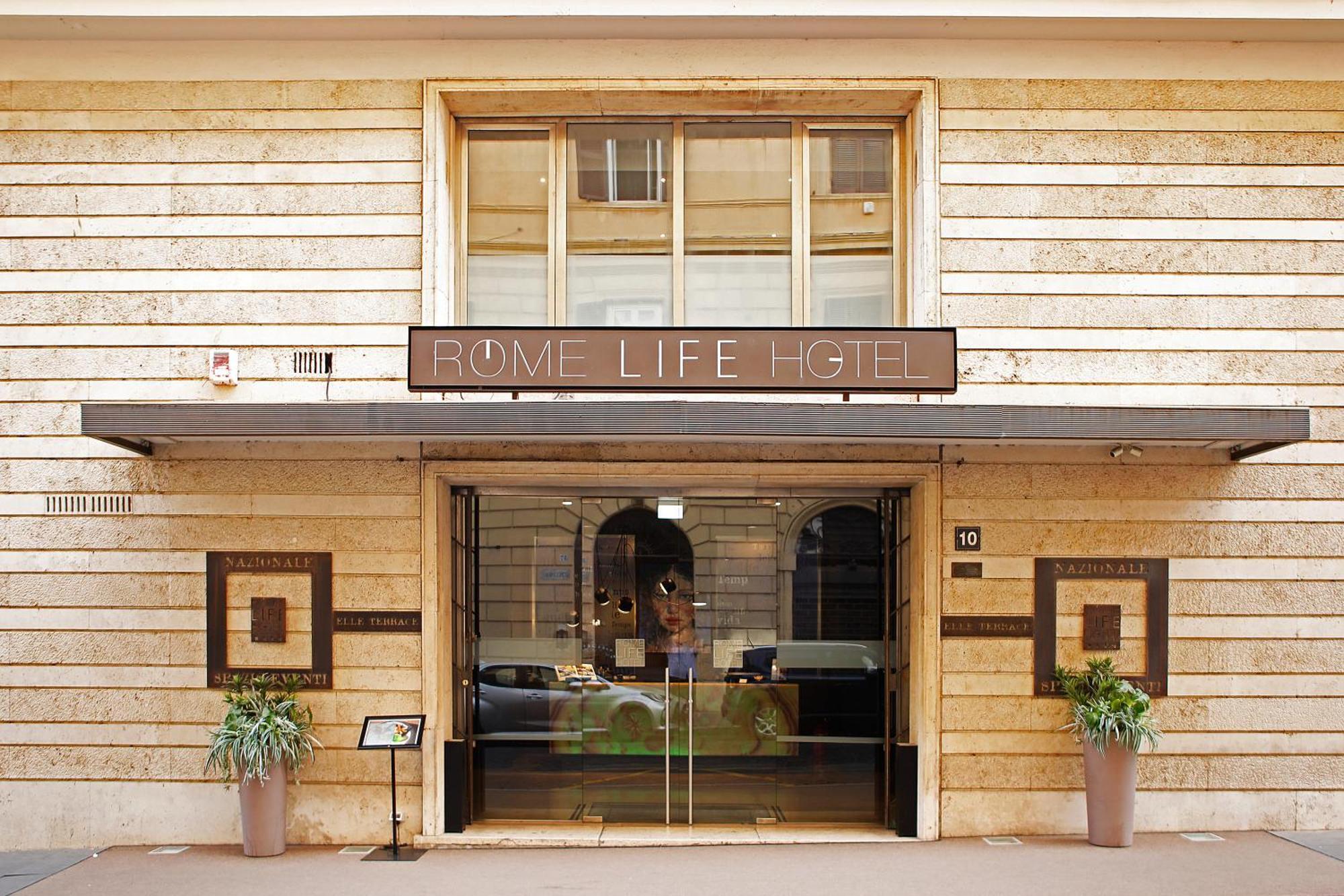 Life Hotel 4*
