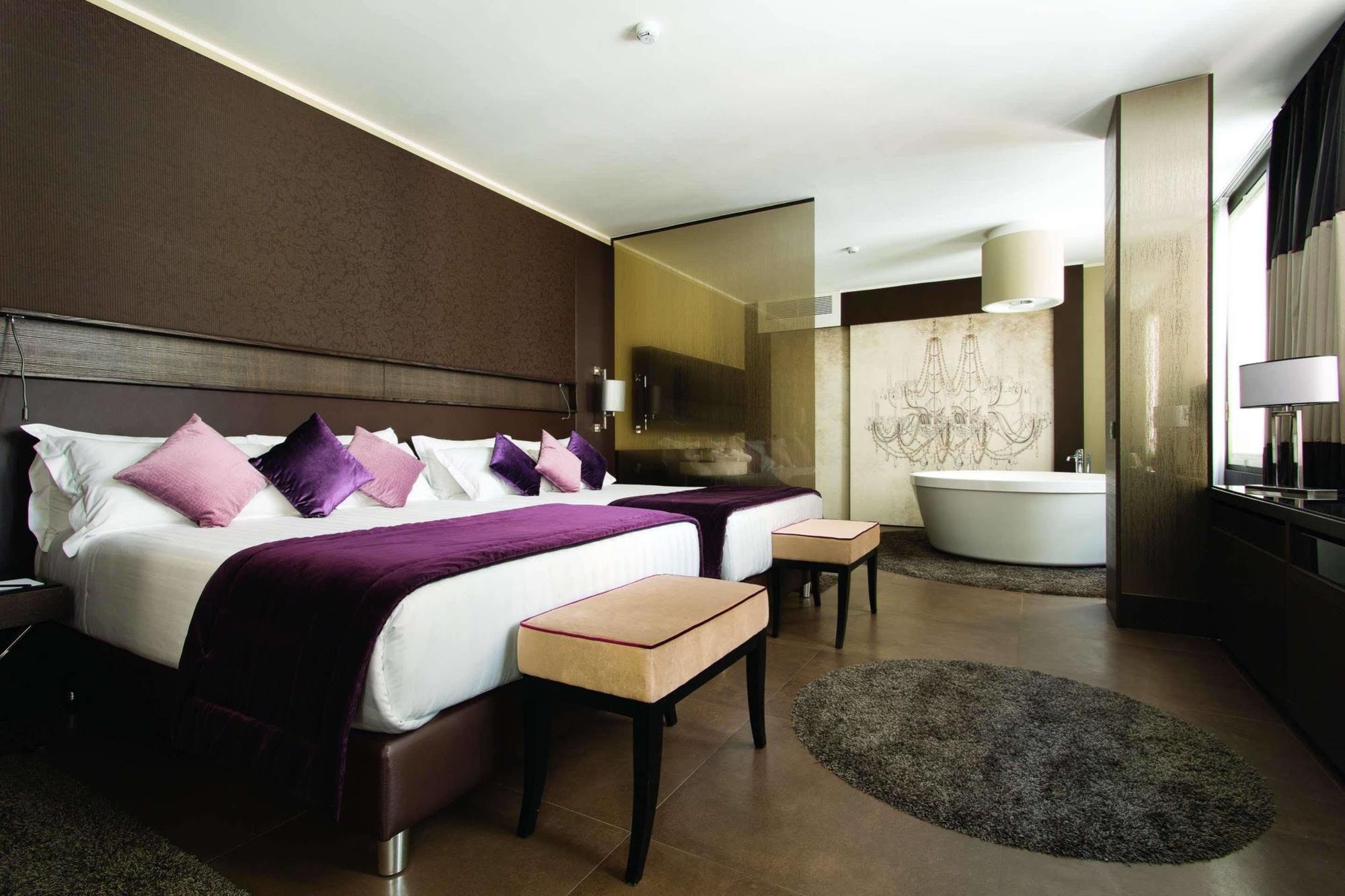 Life Hotel 4*