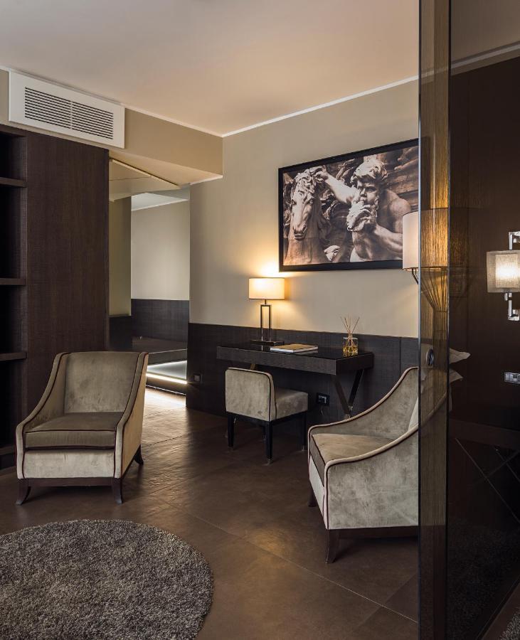 Life Hotel 4*